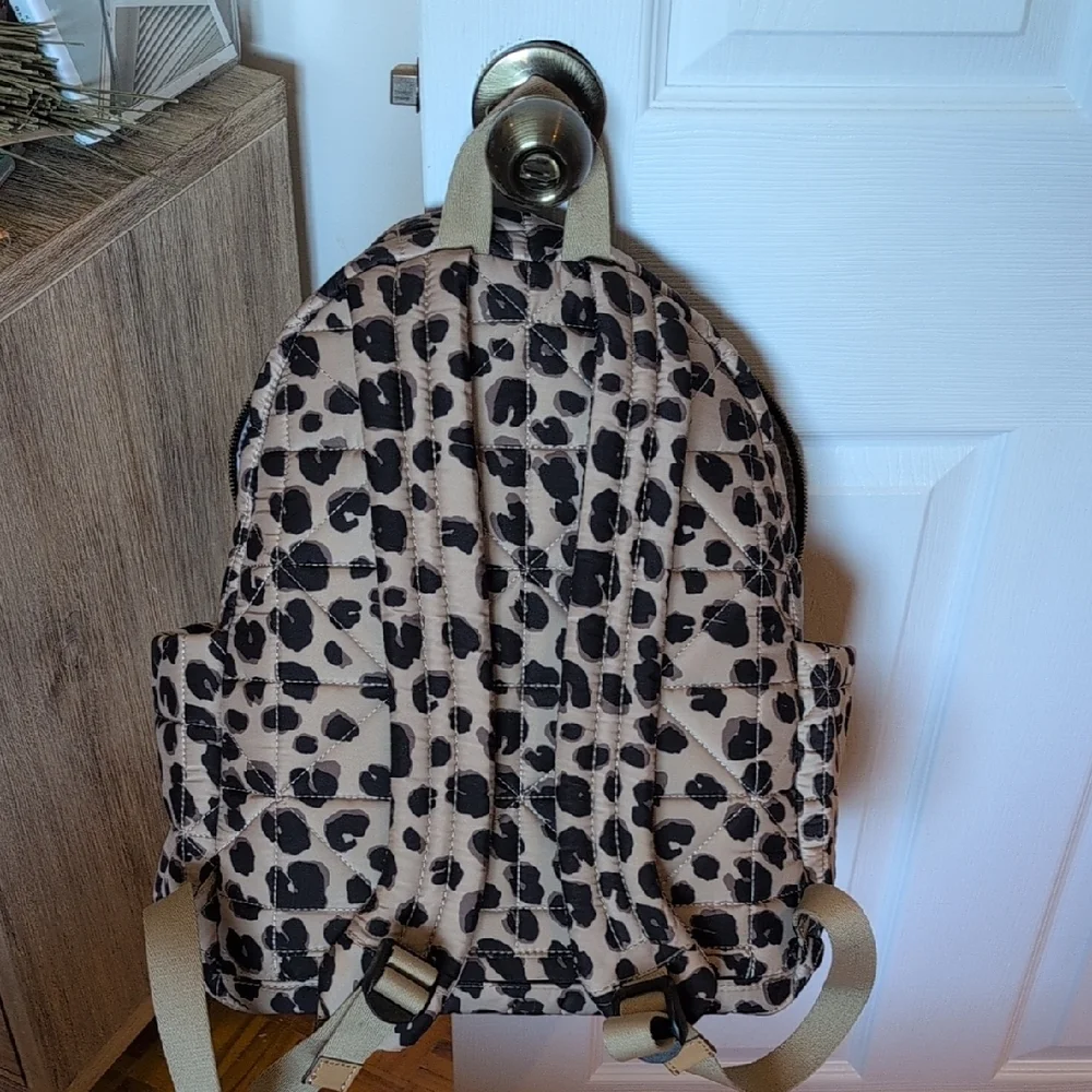 Chic Leopard Print Backpack - Picture 3 of 3